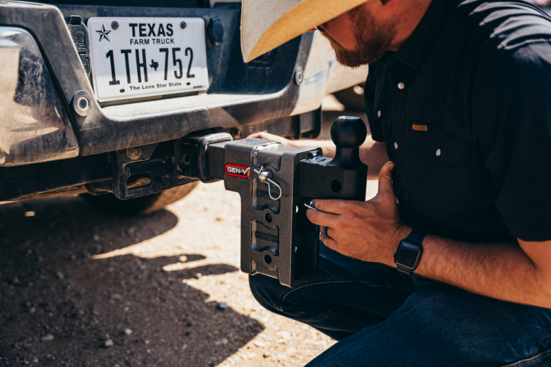 Gen-Y Mega Duty 2.5in Shank 9in Drop 3.5K TW 32K Hitch w/GH-0161 Dual-Ball/Pintle Lock