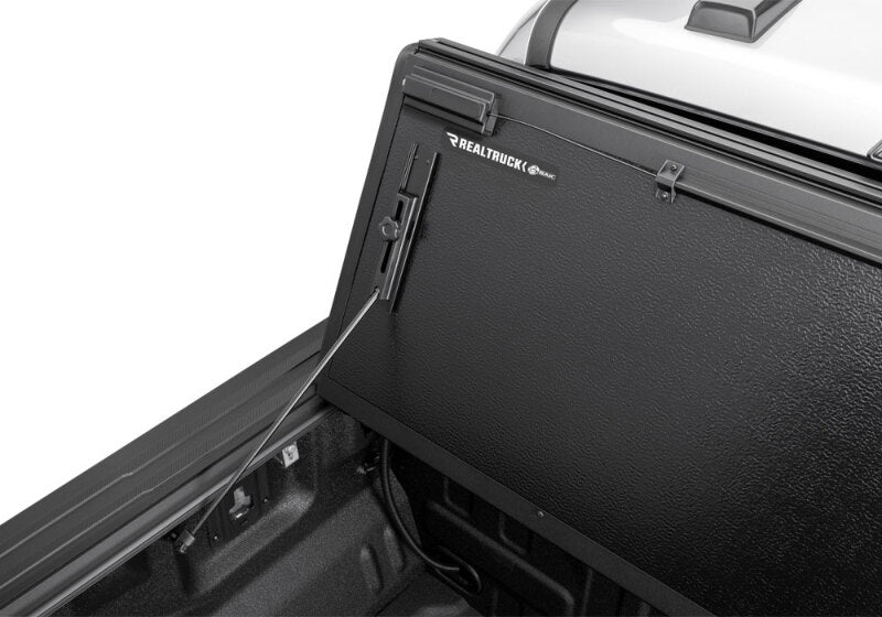 BAK 21-22 Ford F-150 (Incl. 2022 Lightning) BAKFlip G2 5.7ft Bed Cover