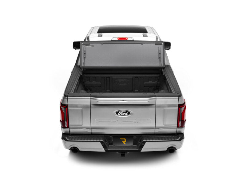 BAK 21-22 Ford F-150 (Incl. 2022 Lightning) BAKFlip G2 5.7ft Bed Cover